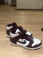 Nike Dunk High Grösse 40.5 dunkelrot/weiss Frühling 24