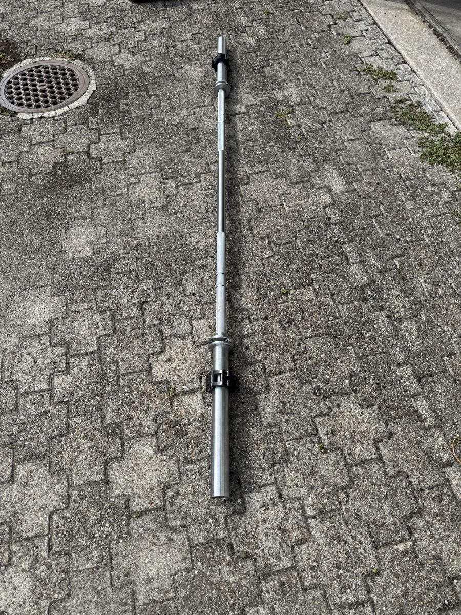 Poids & Haltères: Langhantel 220 cm 50 mm – D'occasion à St. Margrethen SG par taf_alb