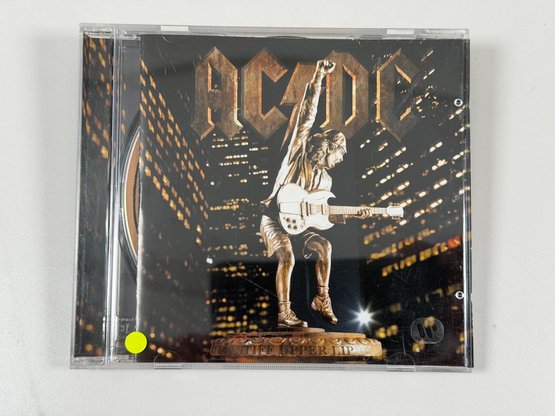 CD: AC/DC Stiff Upper Lip CD – Usato da Winterthur venduto da whg_y7rz