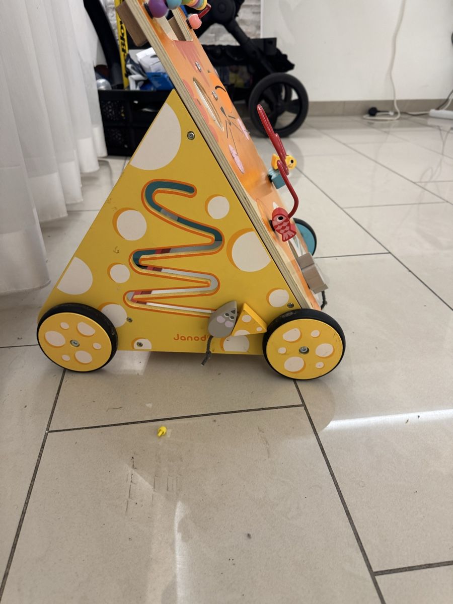 Gehhilfen: Janod Activity Walker Cat shape used condition 57 – Gebraucht aus Wohlen AG von bongo8nunu 3