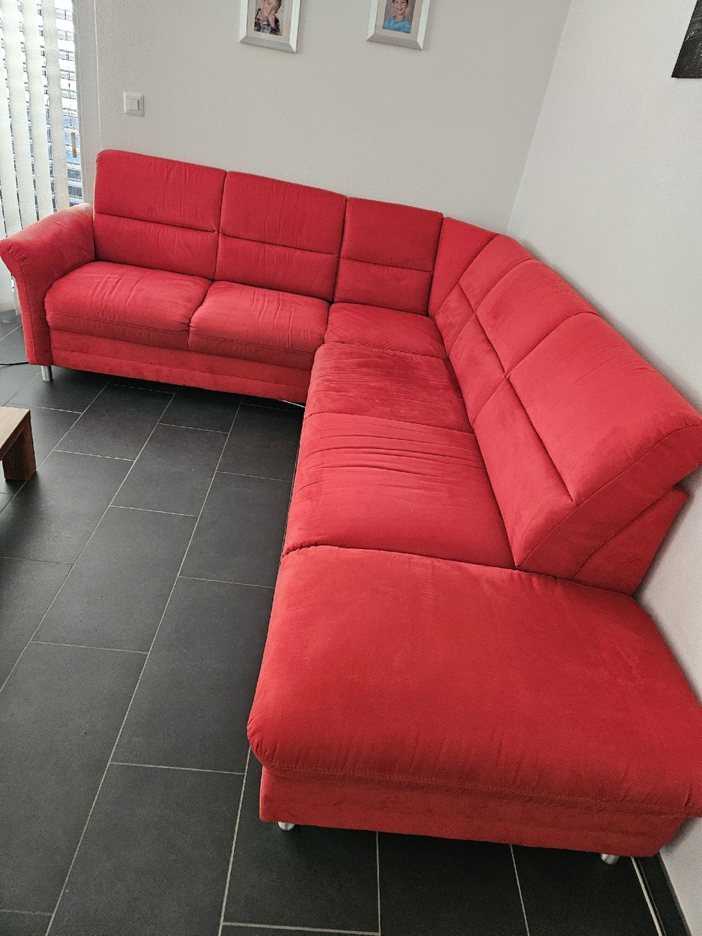 Livique Divani: Ecksofa rot Stoff guter, gebrauchter Zustand – Usato da Untervaz venduto da mareco01 1
