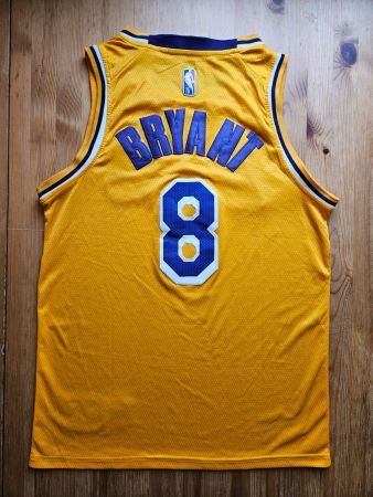 Los Angeles Lakers Trikot LA #8 Bryant Gr. M NBA Basketball