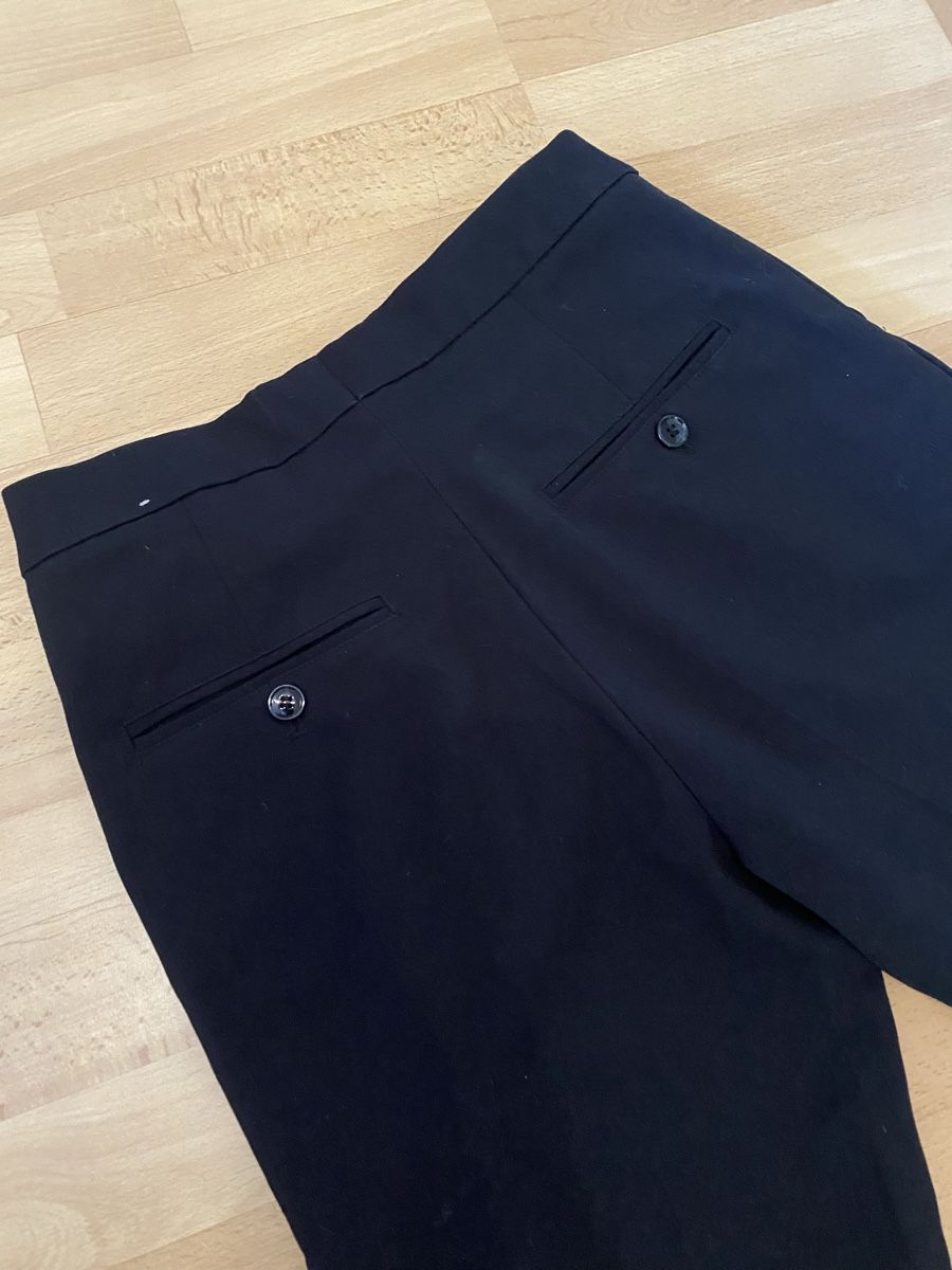 H&M Pantaloni: Pantalon noir – Usato da Crissier venduto da Fiona_yz23 2