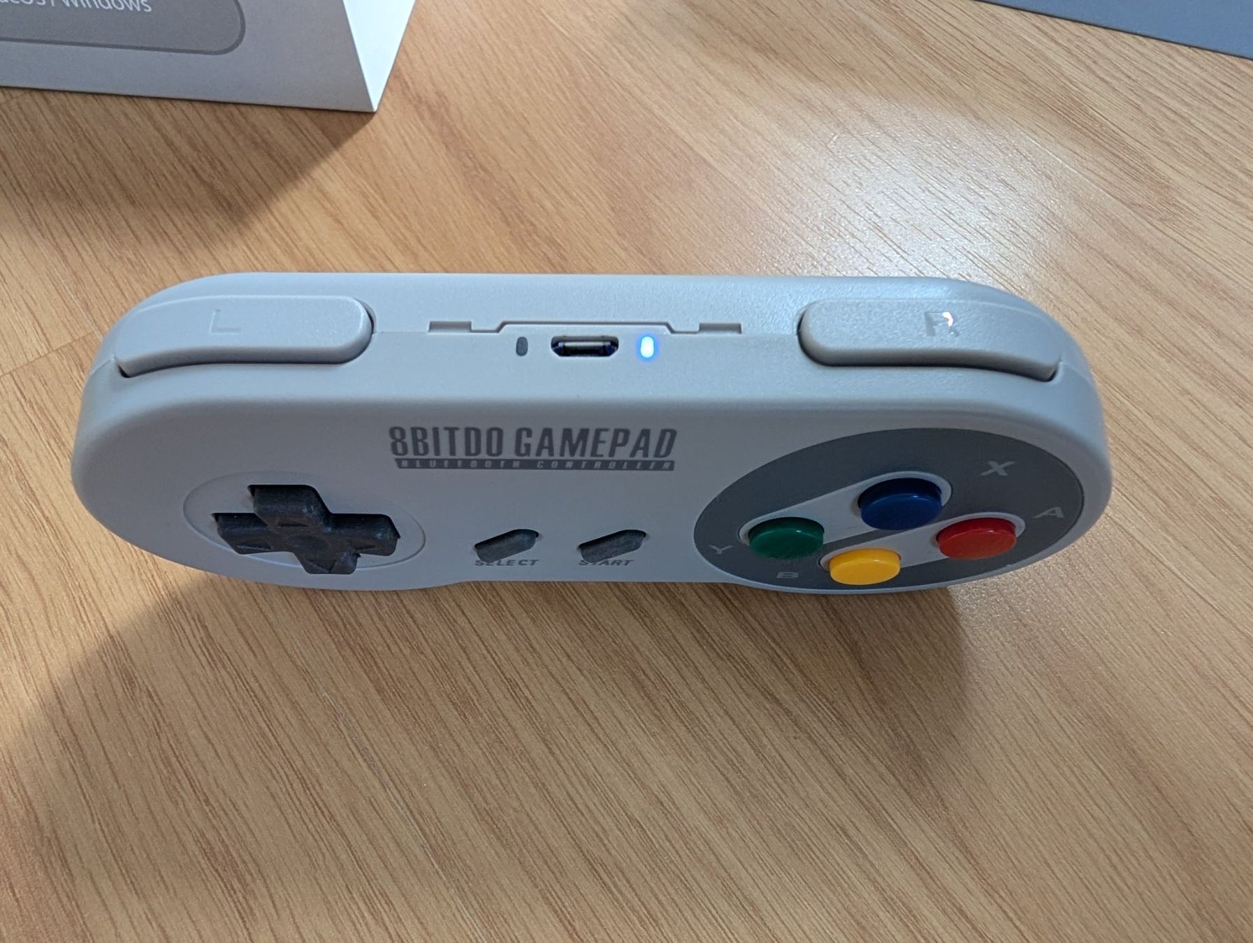 8BitDO Manettes: 8bitDO SFC30 Bluetooth Controller GamePad – D'occasion à Reconvilier par YSK7 1
