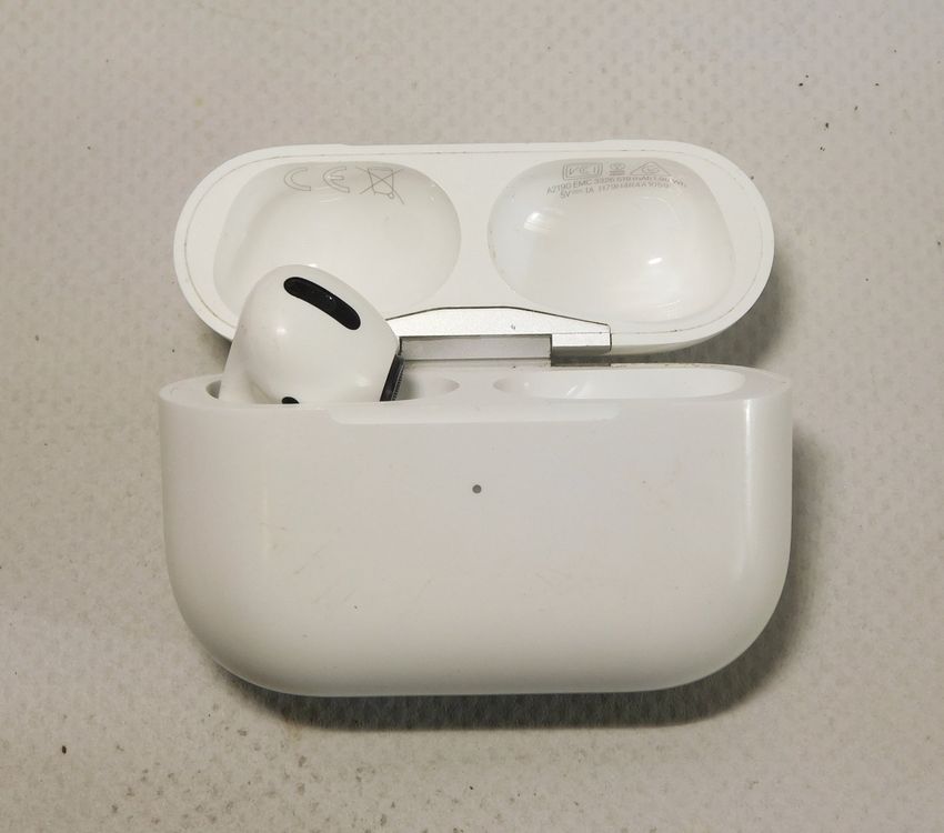 Apple AirPods Pro 2