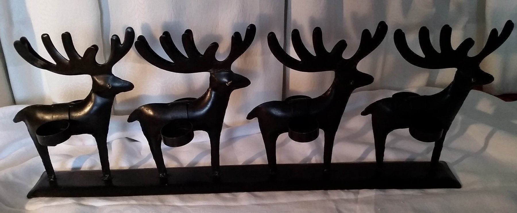 Kerzenständer: Kerzenständer; 4 Elche mit 8 Kerzen, neu – Gebraucht aus Herrliberg von AlexandraBopp