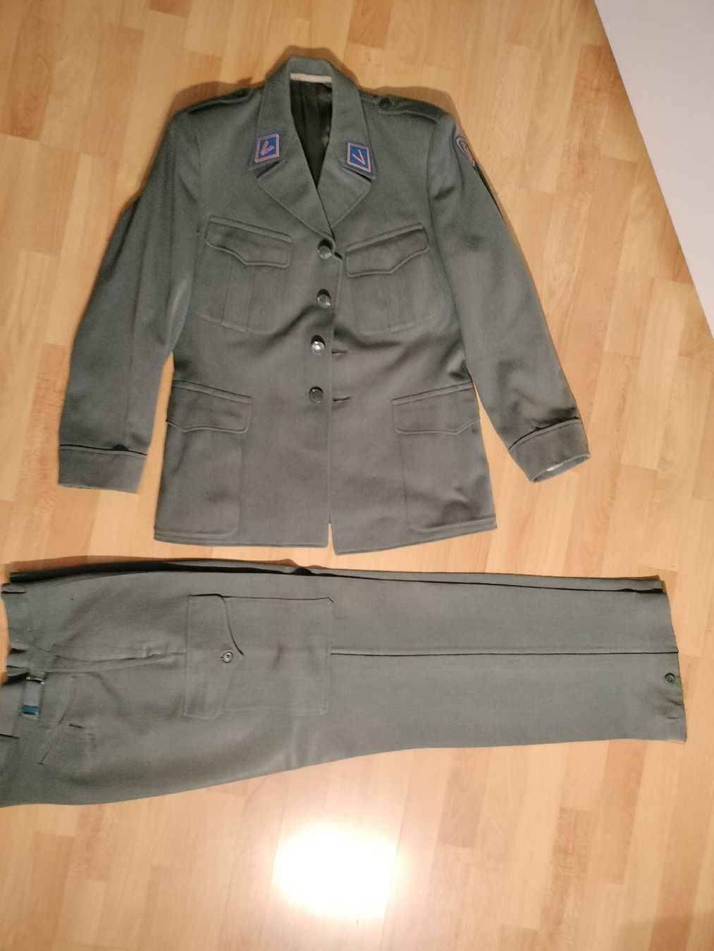 Schweizer Armee Uniformi: Schweizer Armee Militär Uniform – Usato da Schwanden Sigrisw venduto da Wibe81