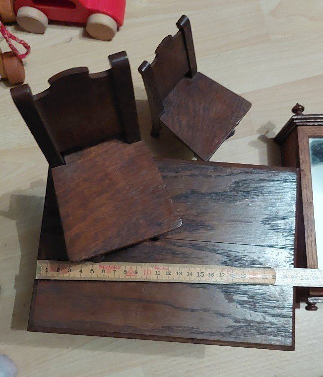 Case e mobili per bambole: Wunderschöne alte Puppenstubenmöbel aus Holz – Usato da Zufikon venduto da brocki5621 7