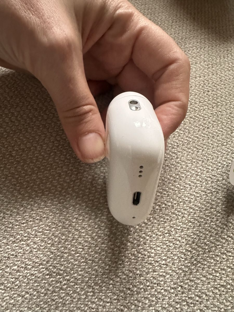 Apple Cuffie: AirPods Pro 2nd Gen with Charging Case - Excellent Condition – Nuovo (secondo la descrizione) da Zürich venduto da chayen 7