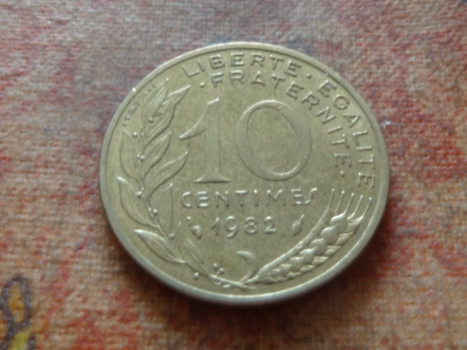 Tutti le monete: FRANCE  10 Centimes  1982  (P) – Usato da Romanel-sur-Lausanne venduto da Swift13