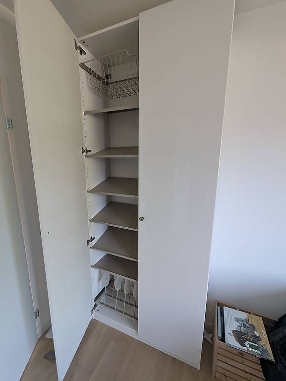 Armadi: Pax 100x35x236 – Usato da Solothurn venduto da Smfr