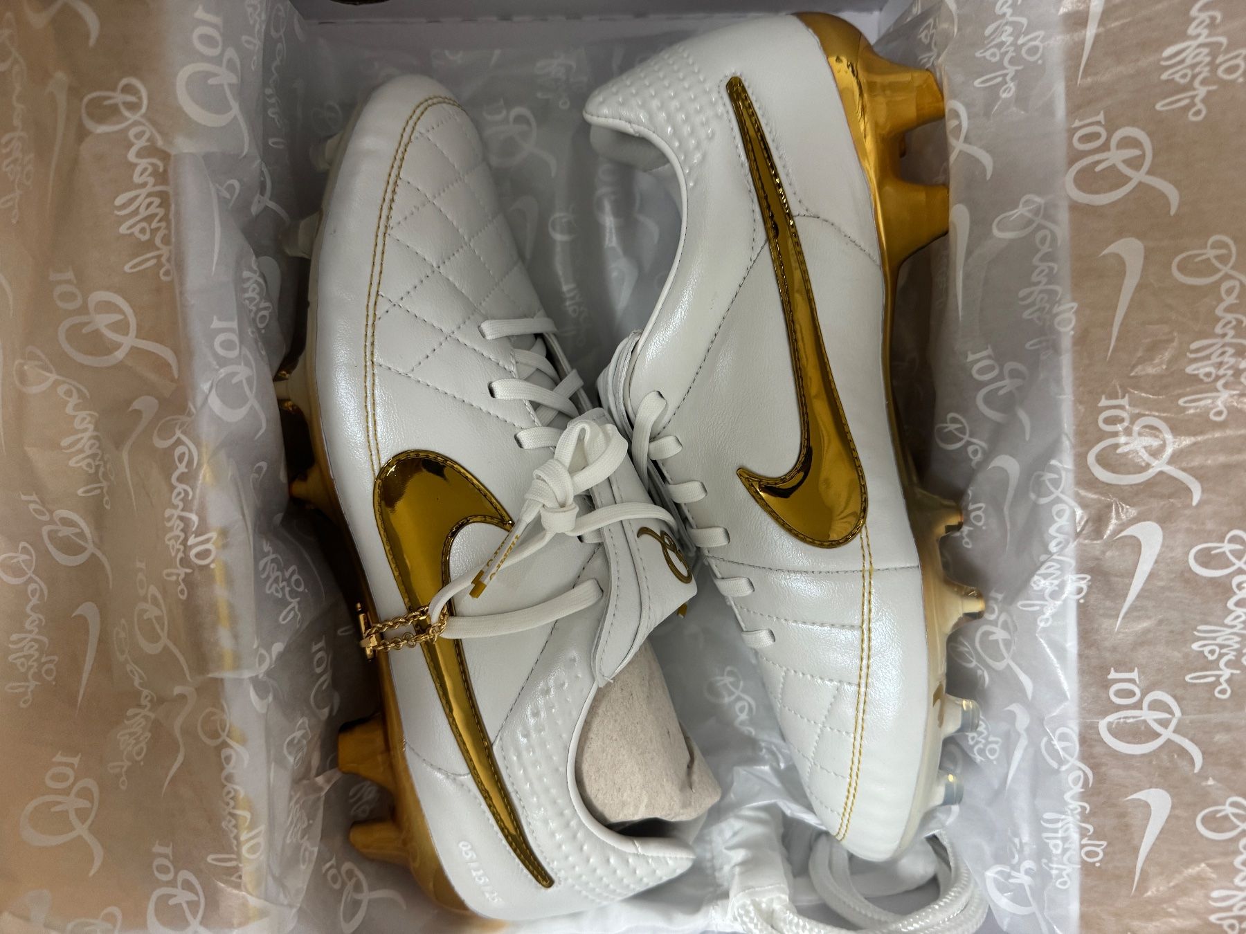 Nike Scarpe da uomo: Nike Tiempo Legend R10 SE – Nuovo e nell'imballaggio originale da Zürich venduto da arm_p528 2