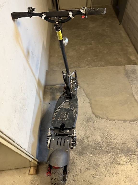 Scooter: e scooter – Usato da Thun venduto da Bern_1234 3