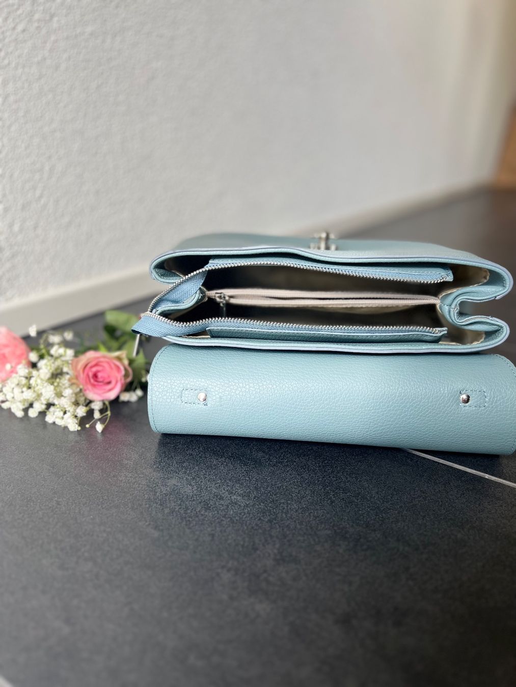 Borse da donna: Ledertasche – Nuovo e nell'imballaggio originale da Neuhausen am Rheinfall venduto da nat_g9fj 4