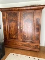 Prachtvoller Antiker Bodensee-Schrank