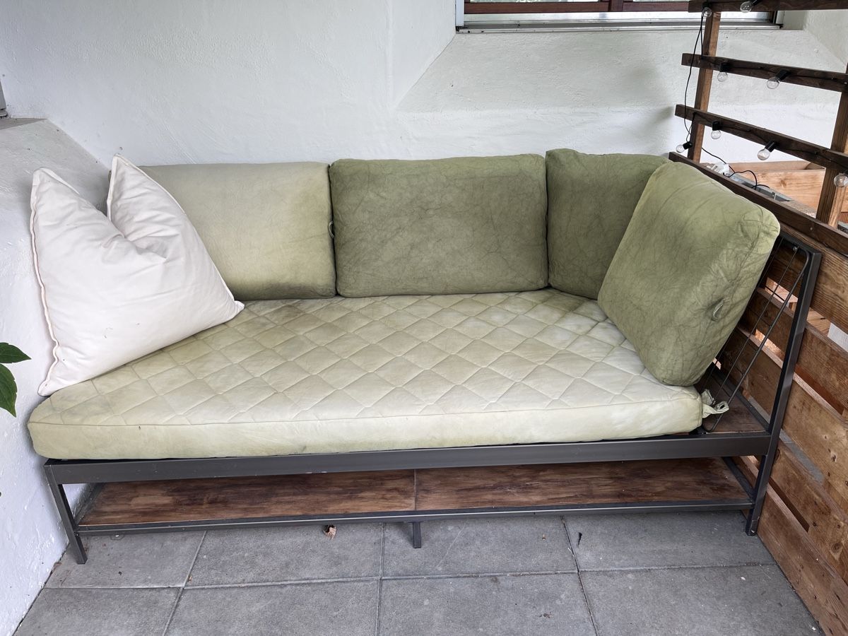 Sofas: Lounge Zu verschenken – D'occasion à Wetzikon ZH par chr_6qf7