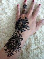 Henna Bemalung für Events, Hochzeit, Geburtstage etc.
