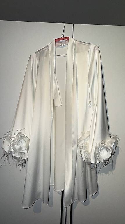 Vestiti: Brautmorgenmantel / Bridal robe  – Nuovo e nell'imballaggio originale da Zürich venduto da Marti97