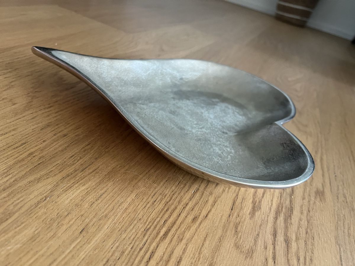Migros Tutte le decorazioni: Dekorative Schale Herzform Silberfarben NEU – Usato da Egg b. Zürich venduto da ZeroWaste 2