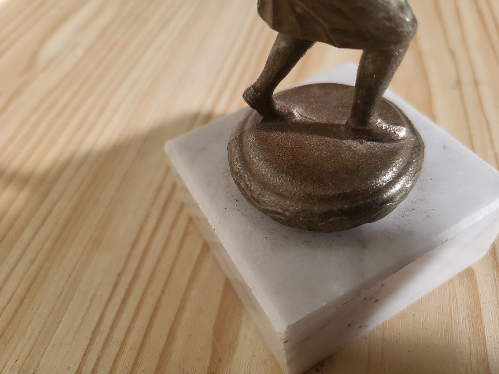 Figuren: Bowling Figur auf Marmorsockel, Vintage – Gebraucht aus Zürich von thn_gx89 2