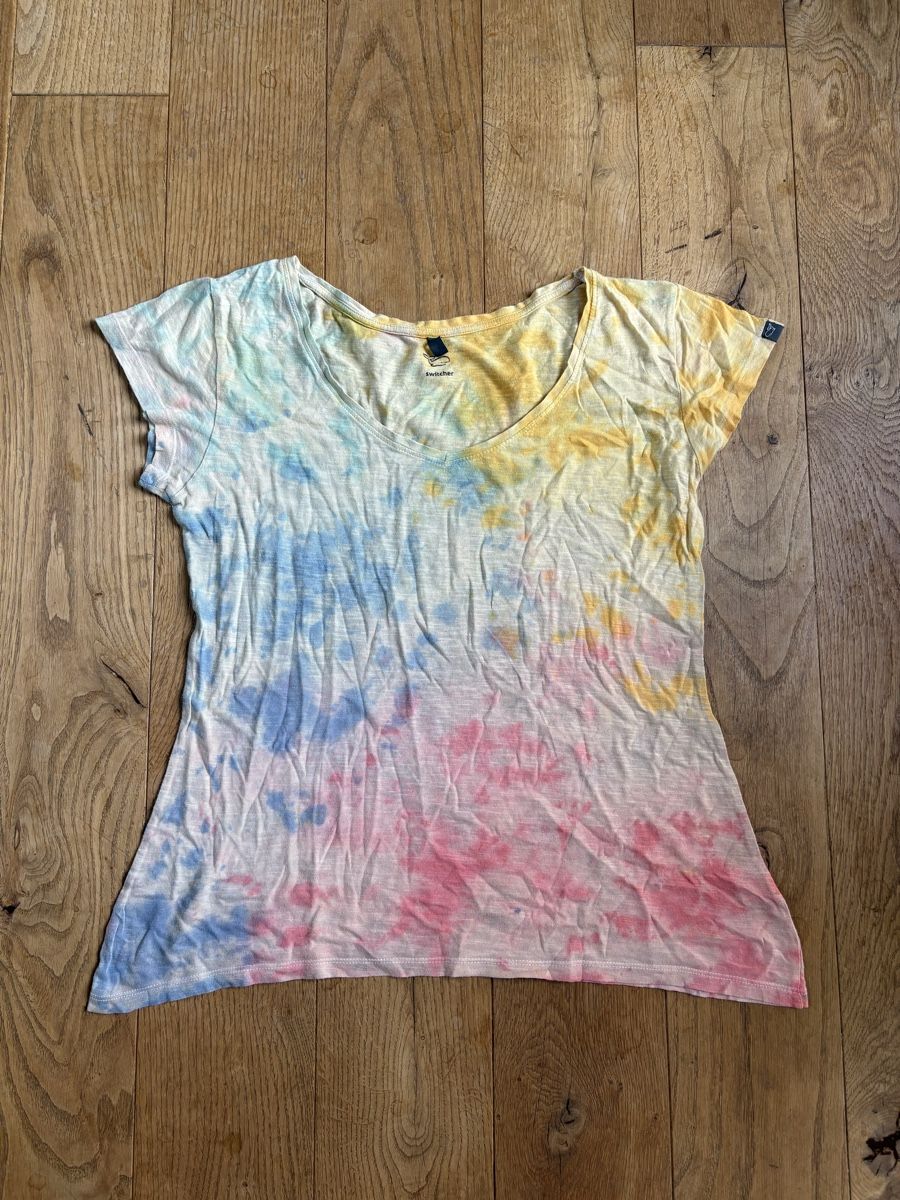 Switcher T-shirt: Damen T-Shirt Grösse M Batikmuster – Usato da Frauenfeld venduto da lin_77m9