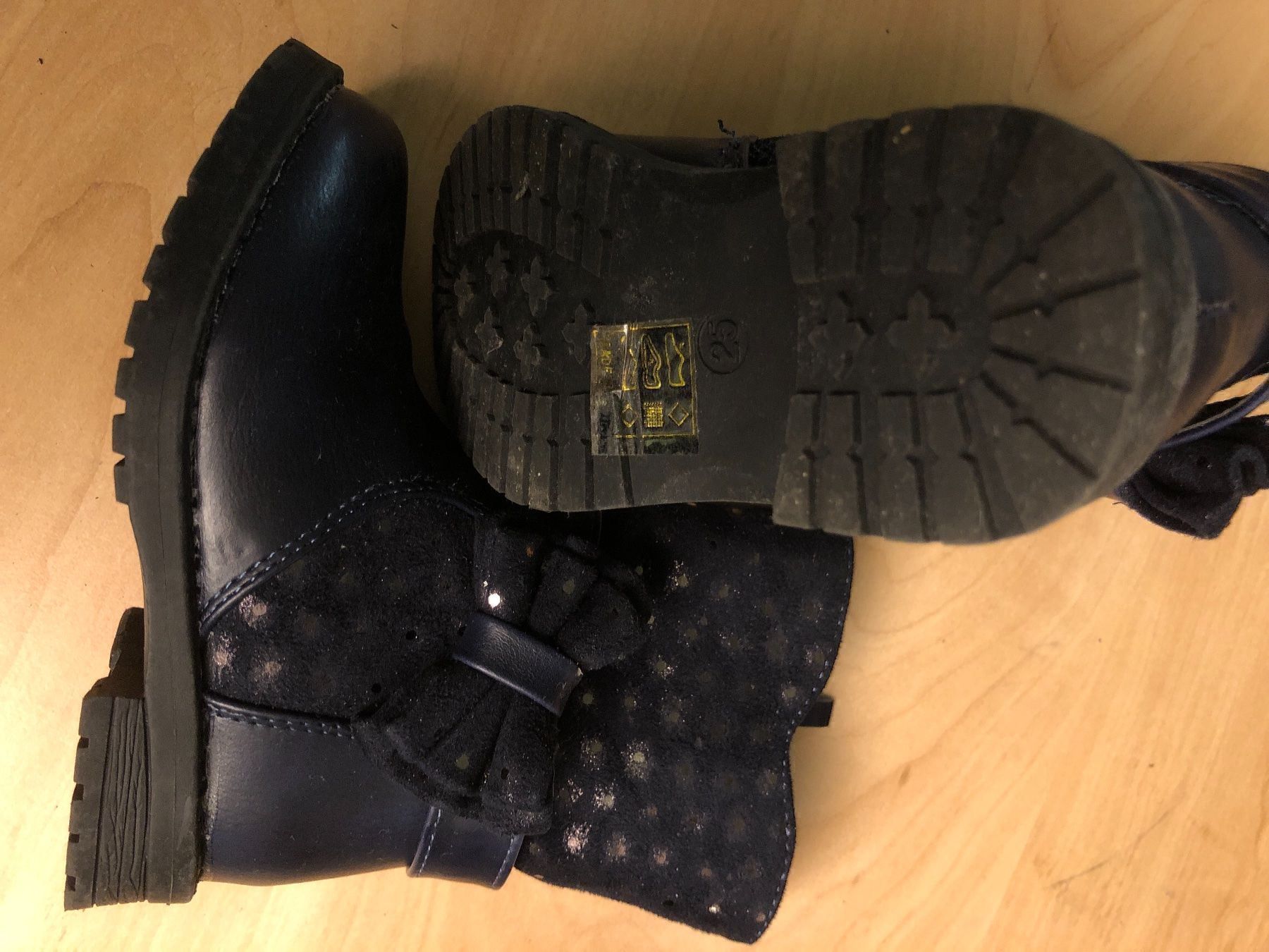 Scarpe per ragazze: Neue Bacio&Bacio Stiefel Gr. 25 – Nuovo (secondo la descrizione) da Obergerlafingen venduto da cabo4 2