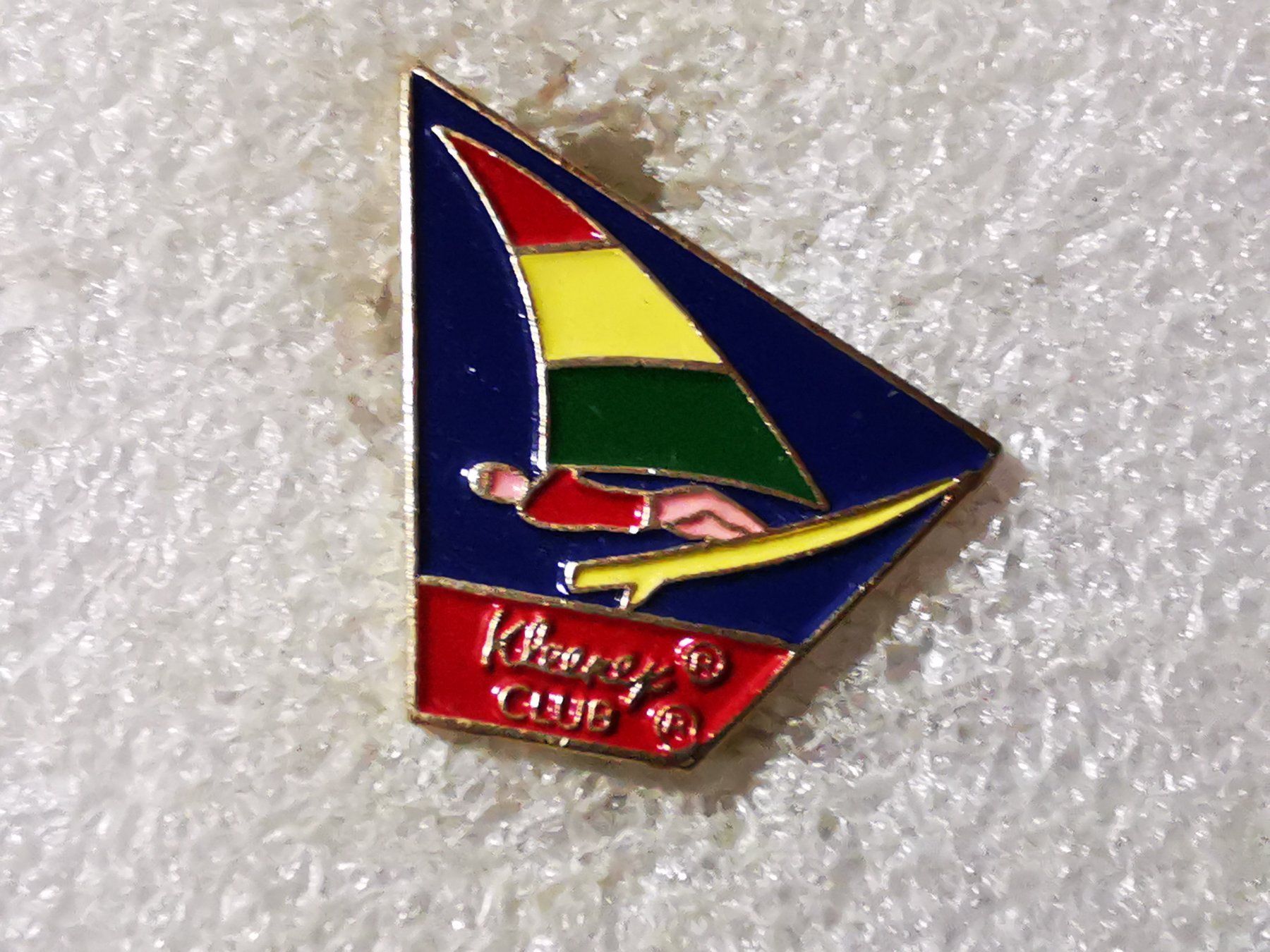 Placchette & Badge: Ansteckpin 17: Kleenex Club – Usato da Oppligen venduto da Pin-Fall-Shop