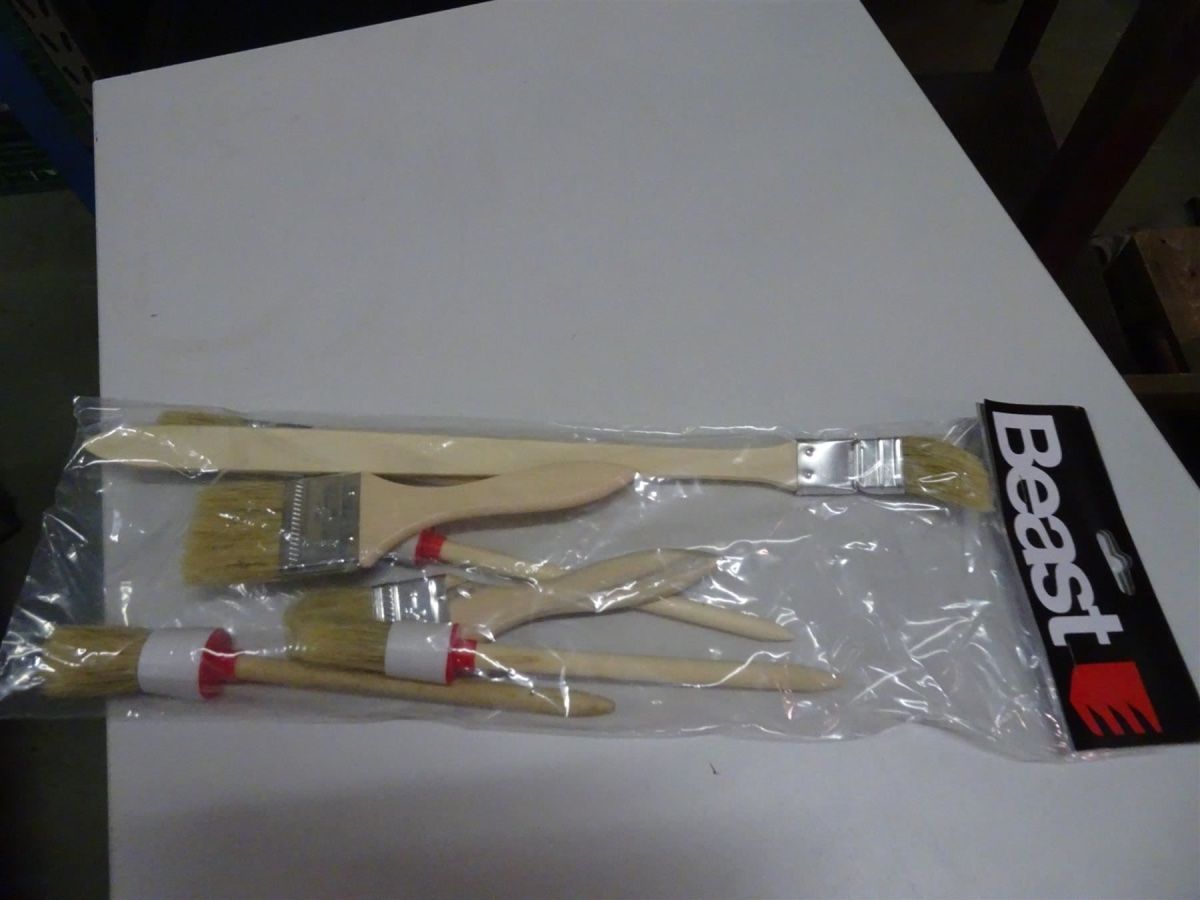 Pennelli: neues Pinsel-Set 7Teilig – Nuovo e nell'imballaggio originale da Necker venduto da liq24