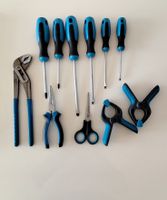Werkzeug Set Schraubenzieher, Zangen, Klammern, neuwertig