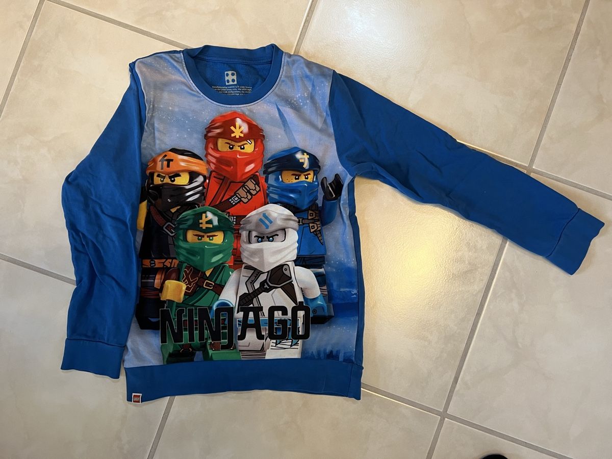 Pullover & Sweatshirts: Ninjago Lego Pullover, Gr. 140 – Gebraucht aus Wallisellen von SPKWichtel