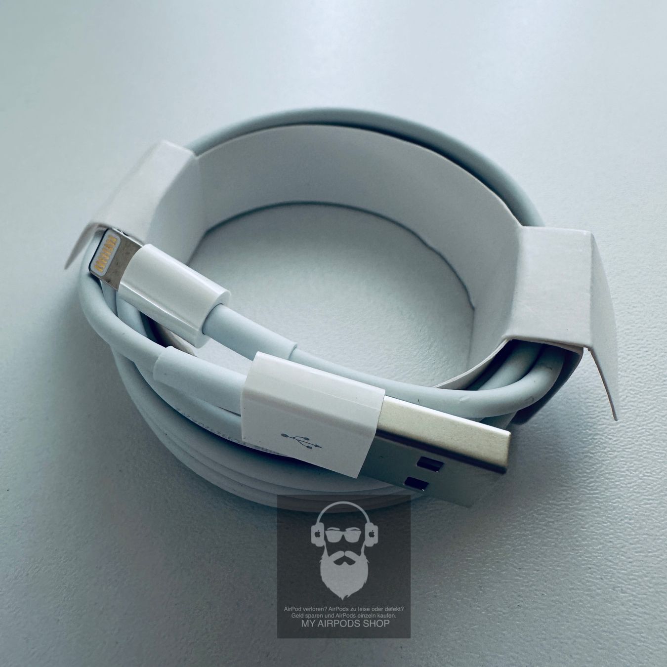 Apple Cavi: Original Apple USB auf 8pin Lightning Kabel 2Meter Fabrikneu – Nuovo e nell'imballaggio originale da Basel venduto da MY.AIRPODS.SHOP 6