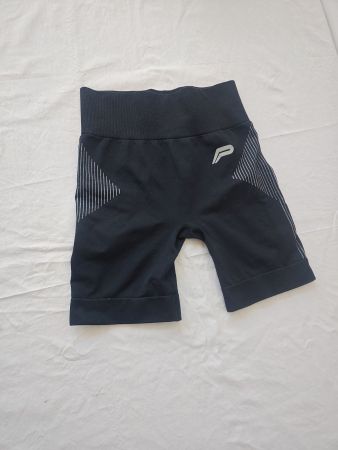 Schwarze Fitness/Radshorts, Gr. M