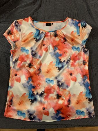 Schöne elegante Damenbluse Grösse M