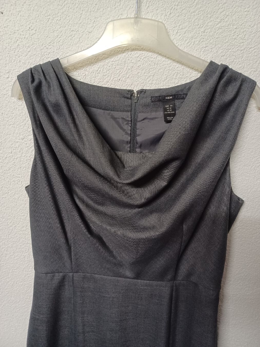 H&M Vestiti: Schönes Etui Kleid Gr.42 – Nuovo (secondo la descrizione) da Luzern venduto da GoSecond 1