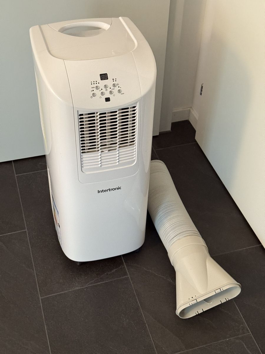 Condizionatori: Klimaanlage Intertronic mit Abzug  – Usato da Goldach venduto da igwhitestar
