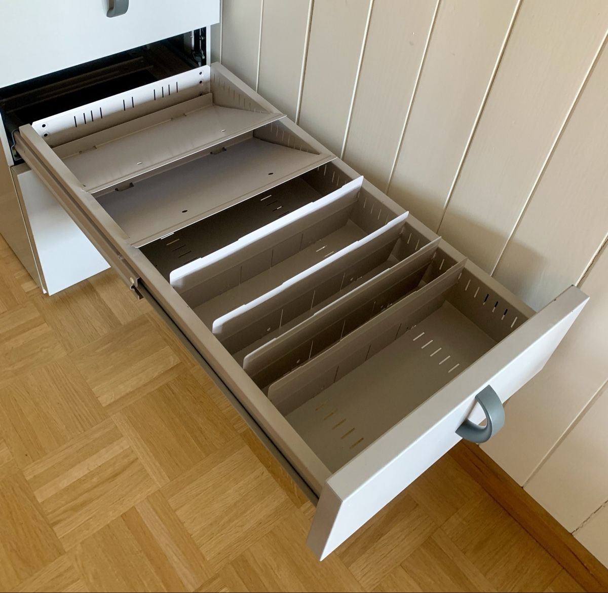 Schränke: Schubladenstock – Gebraucht aus Bern von SaleOutPhil 3