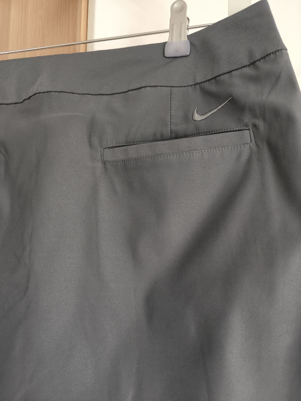 Nike Röcke: Nike Golf Rock, Gr. US 38/ D 40, grau – Gebraucht aus Niederrohrdorf von yan_zkz6 4