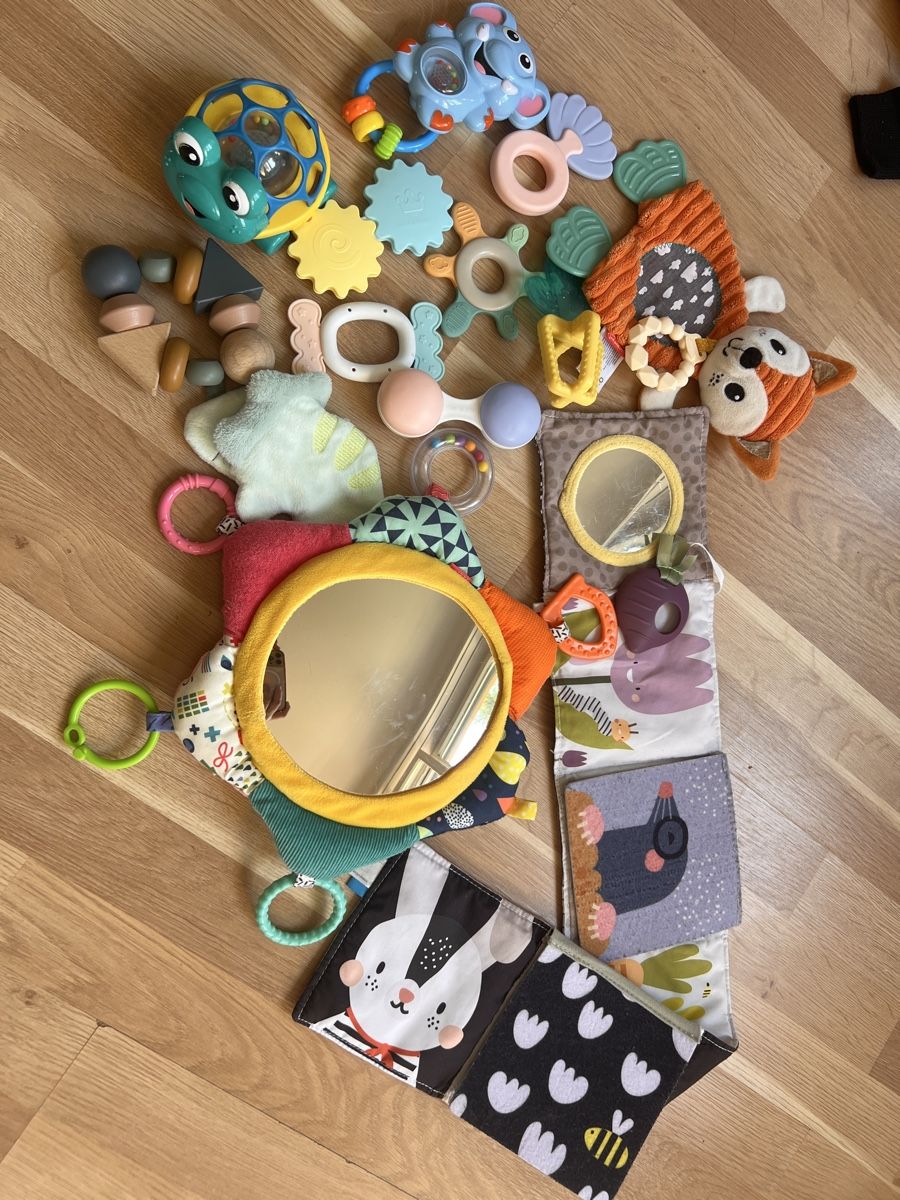 Giocattoli: Baby Spielzeug Set – Usato da Neftenbach venduto da naz_62ns