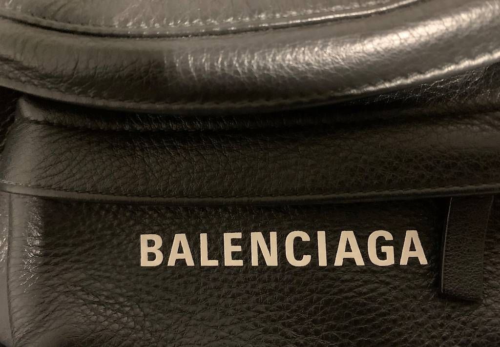 Taschen: Balenciaga Bauchtasche – Gebraucht aus Bern von Nici2210 3