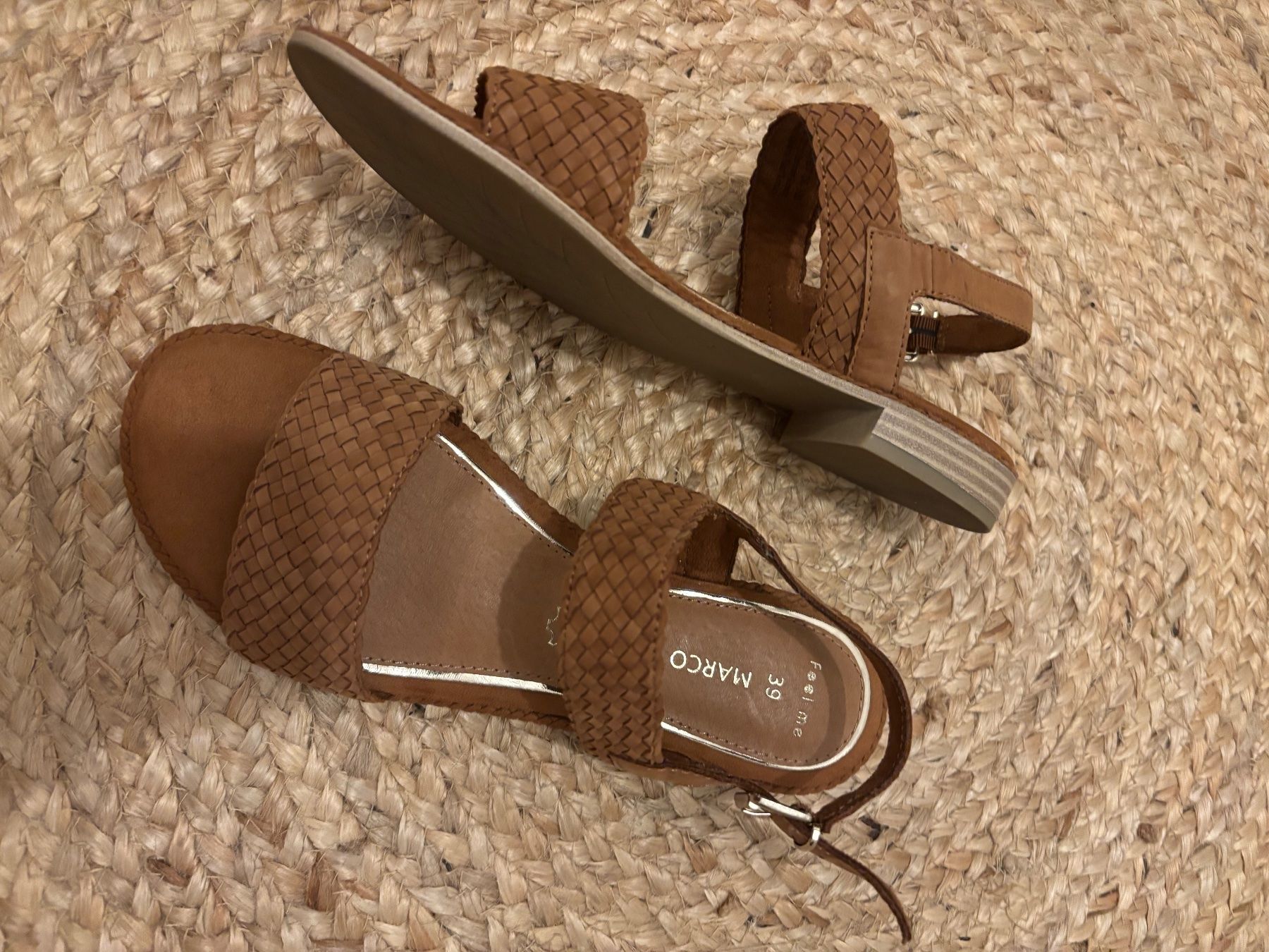 Scarpe da donna: Sandales beige en cuir – Usato da Dully venduto da IrinaA21 2