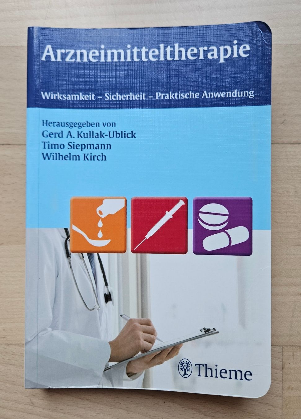 Bücher: Arzneimitteltherapie, Thiemeverlag. – Gebraucht aus St. Gallen von DP_St.Gallen