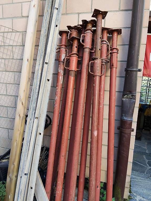 Gerüste: Puntelli di ferro – Gebraucht aus Odogno von gal_l65w