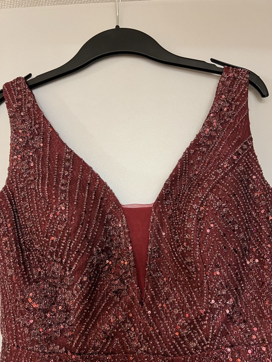 Vestiti: Wunderschönes, bordeauxrotes Abendkleid, Grösse 38 – Usato da Bachenbülach venduto da Sheri26 1
