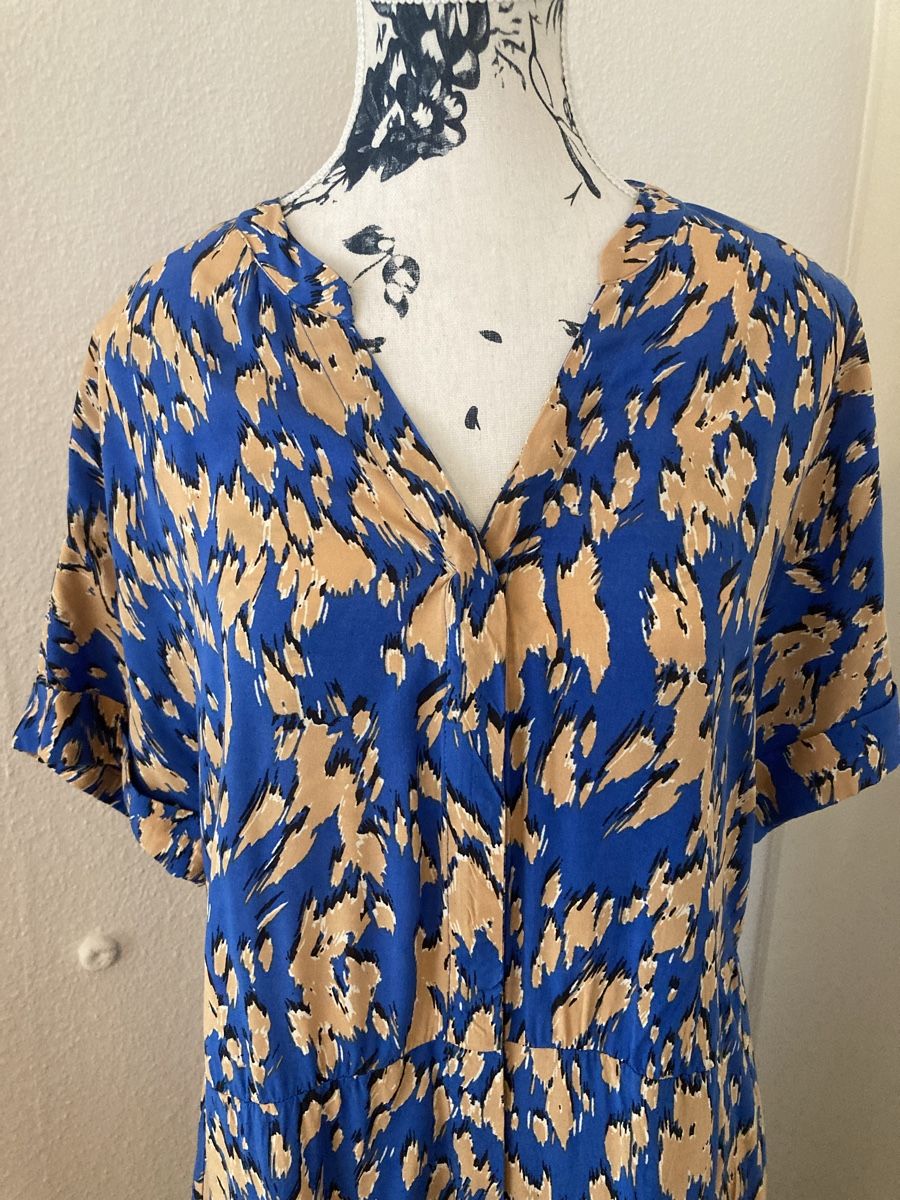 Comma Kleider: Kleid Comma Viscose Grösse 36 blau \beige – Gebraucht aus Zürich von fra_c6nh 1