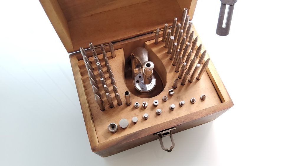 Lot De 50 Pinces De Tour D'horloger 8 Mm - Occasion, Marque Moseley & Dale
