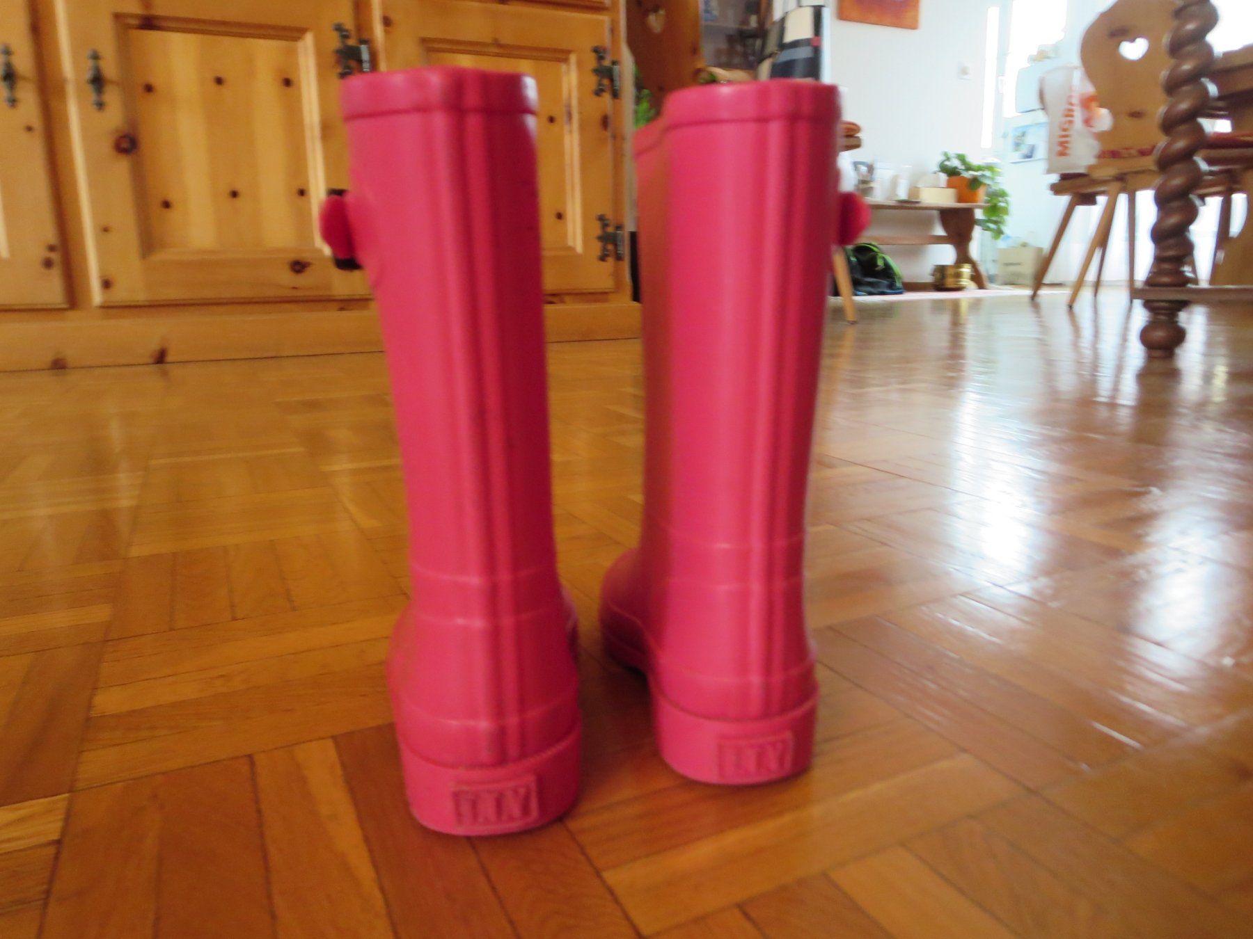 Schuhe für Mädchen: Kinder Gummi-Stiefeli /Hausschuhe /Gr. 23 – Gebraucht aus Wallisellen von Arvenstube 1