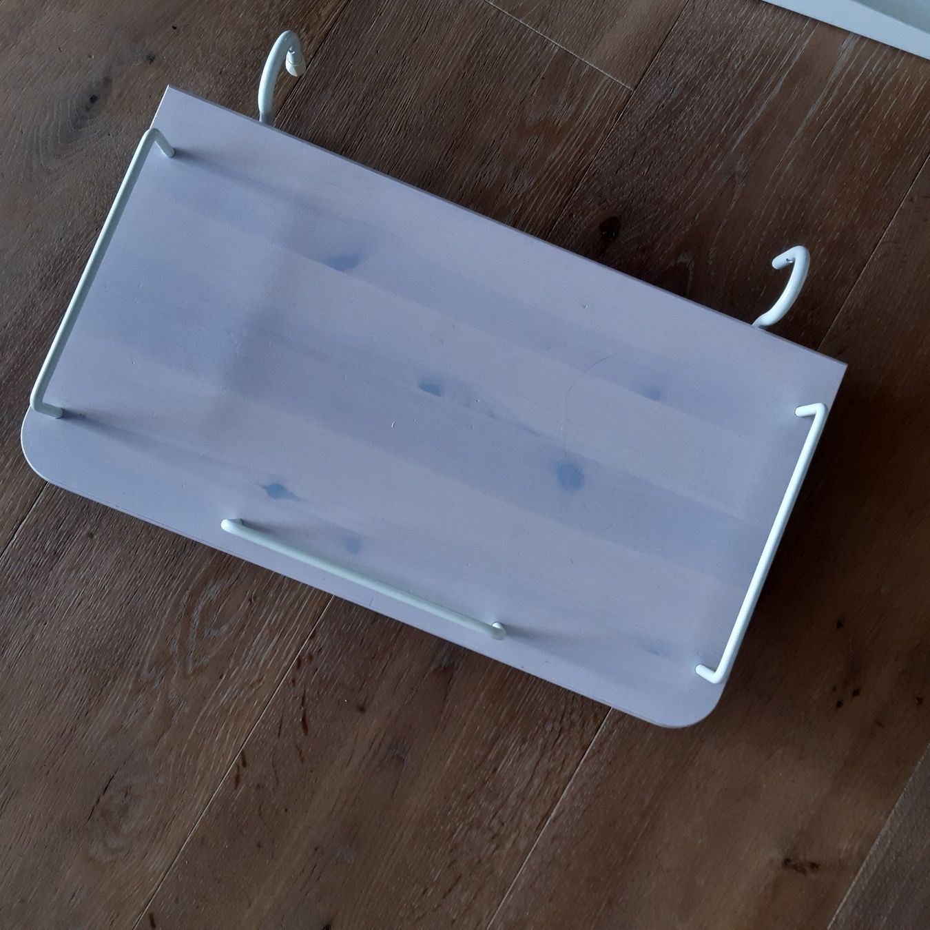 Nachttische: Einhängenachttisch fürs Flexabett, ab 19.- – Gebraucht aus Zuzwil SG von Dsilvas