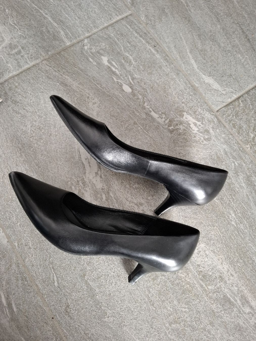 Scarpe da donna: Stilettos schwarz, 40, neu – Nuovo (secondo la descrizione) da Hurden venduto da Quadrille76 1