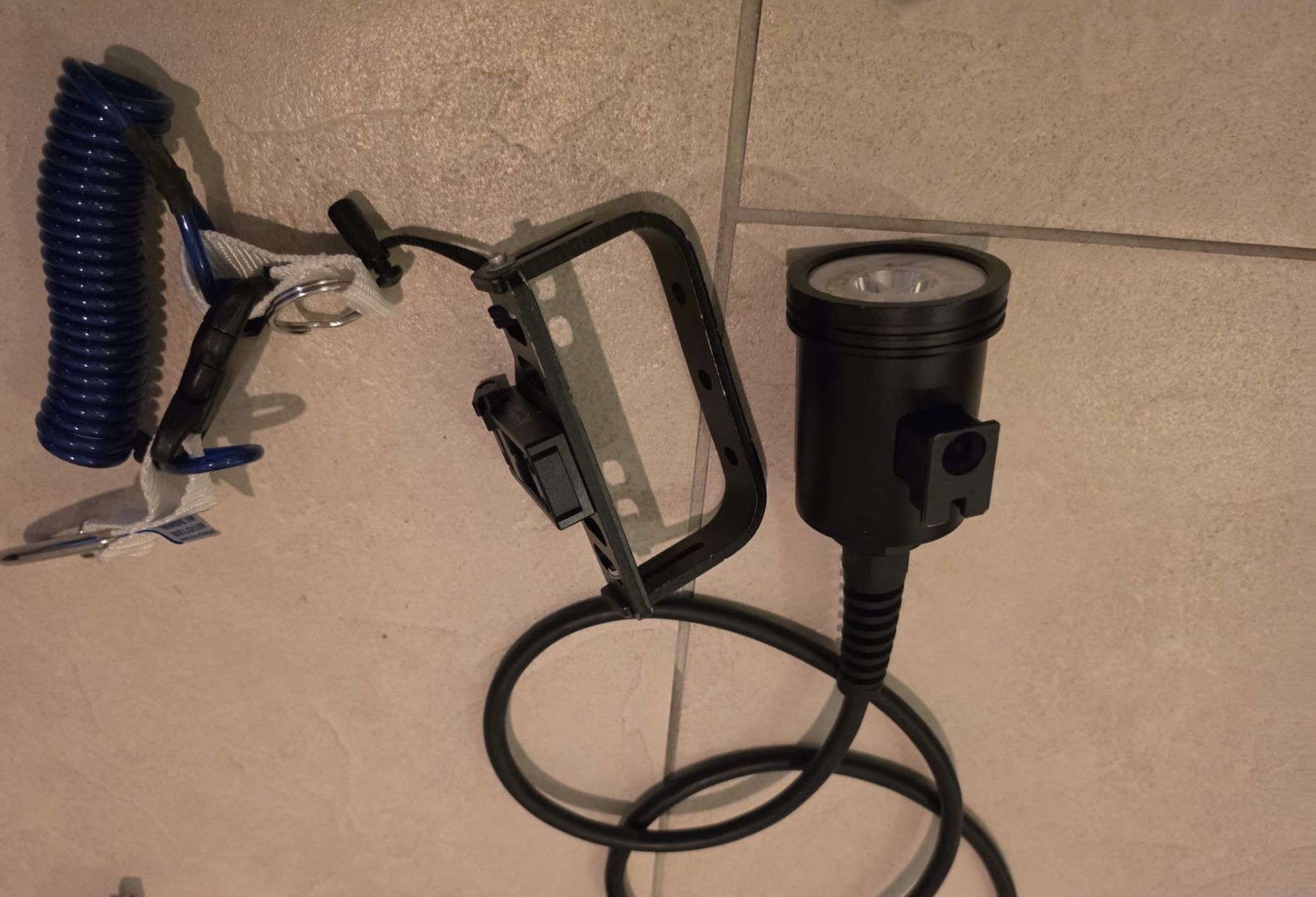 Lampes: BigBlue VTL9000P SideMount – Neuf (Voir description) à Grüt (Gossau ZH) par Mulan1 3