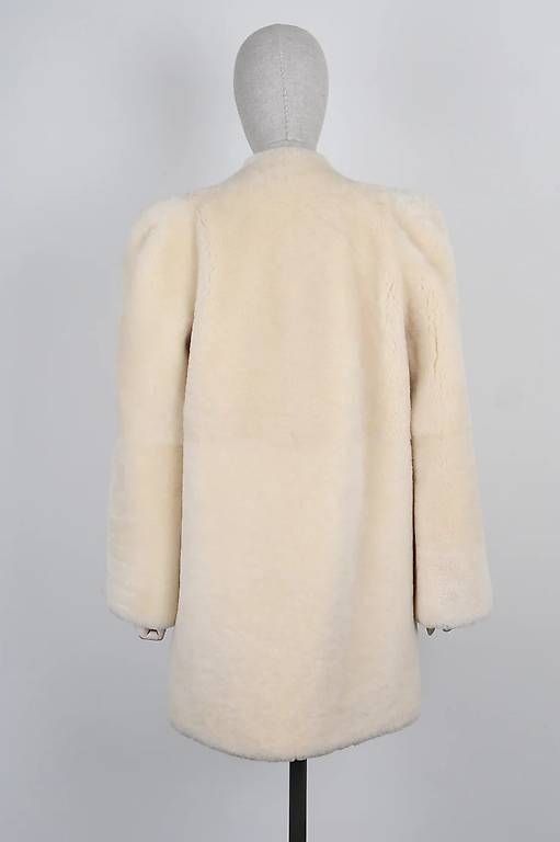 Chloé Cappotti: CHLOÉ Fur Short Coat Light Ochre, Size M – Usato da Muri b. Bern venduto da michellew23 3